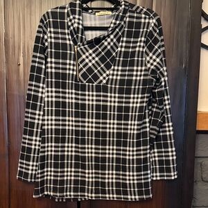 Chic Black and White Plaid Button Down Shirt